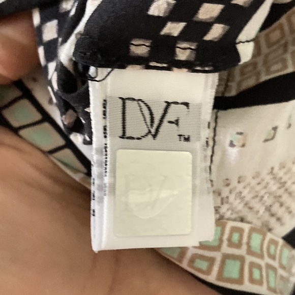 Diane von Fürstenberg Multicolour Silk Blouse - UK Size 8 - Pristine Condition - Picture 11 of 17
